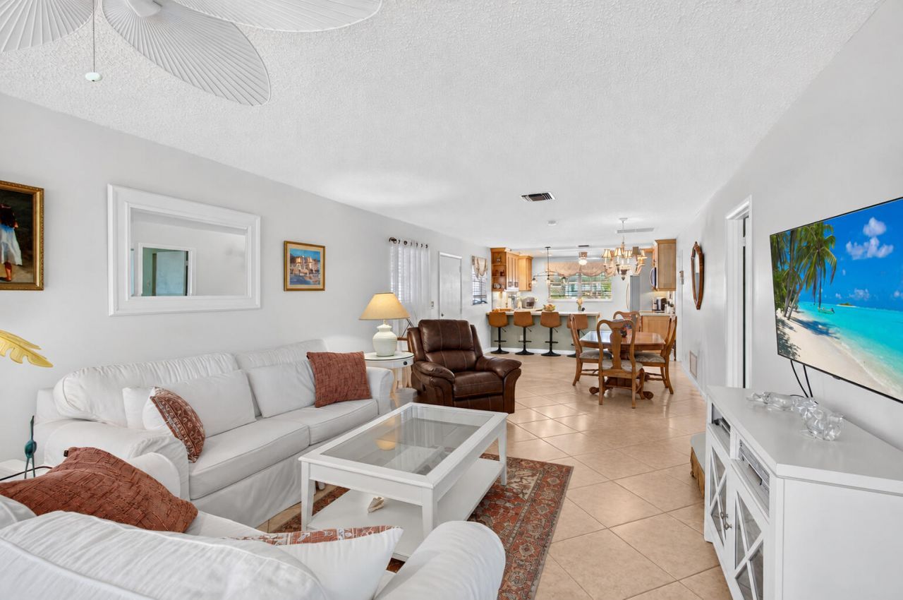 842 Meadowlark Lane, Delray Beach, FL 33445 Photo