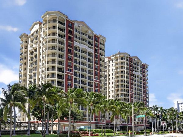 2011 N OCEAN Boulevard, Unit 205, Fort Lauderdale, FL 33305