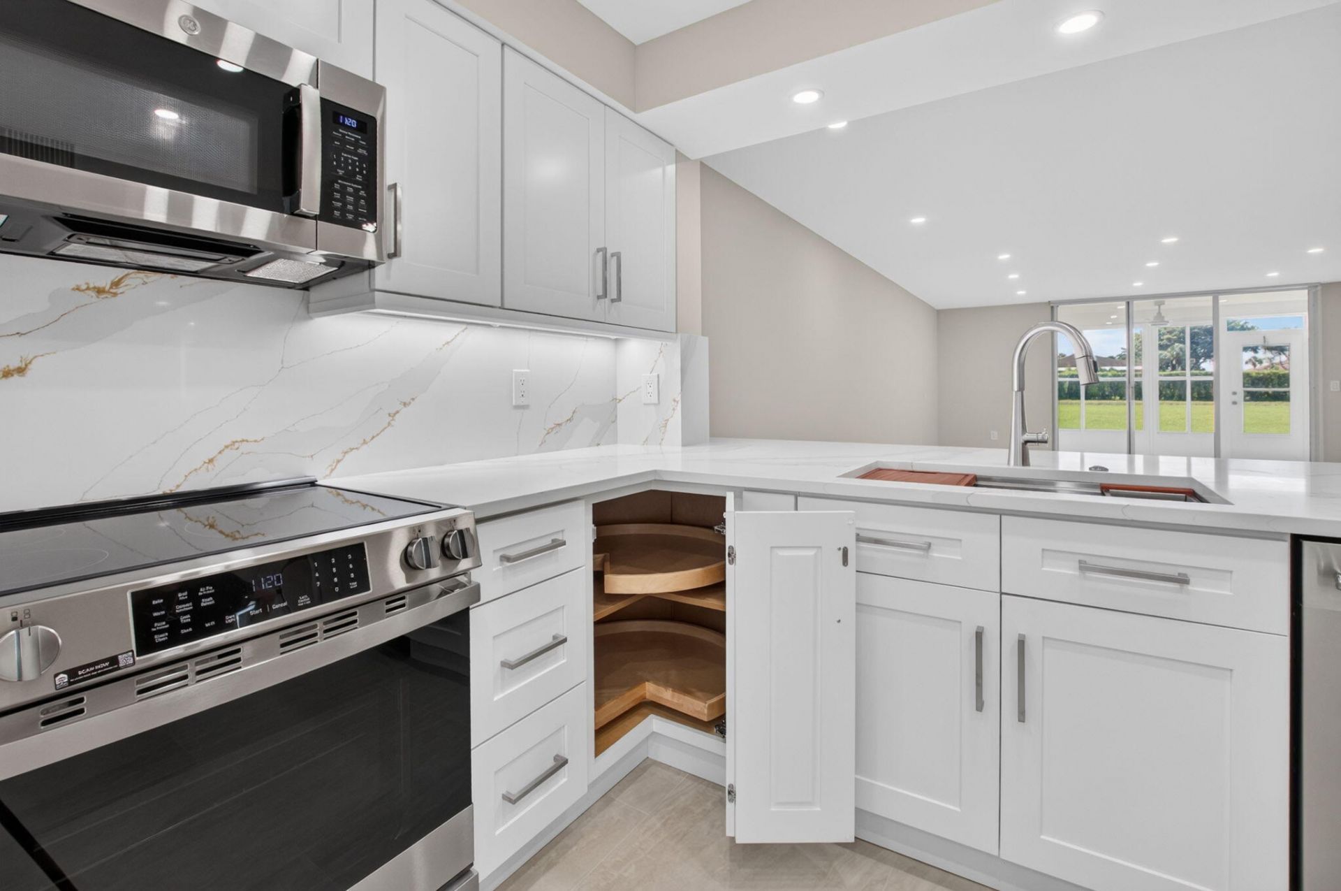 5914 Regal Glen Drive, Unit 107, Boynton Beach, FL 33437 Photo