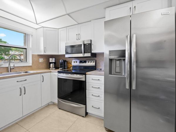 9330 SUNRISE LAKES Boulevard, Unit 104, Sunrise, FL 33322