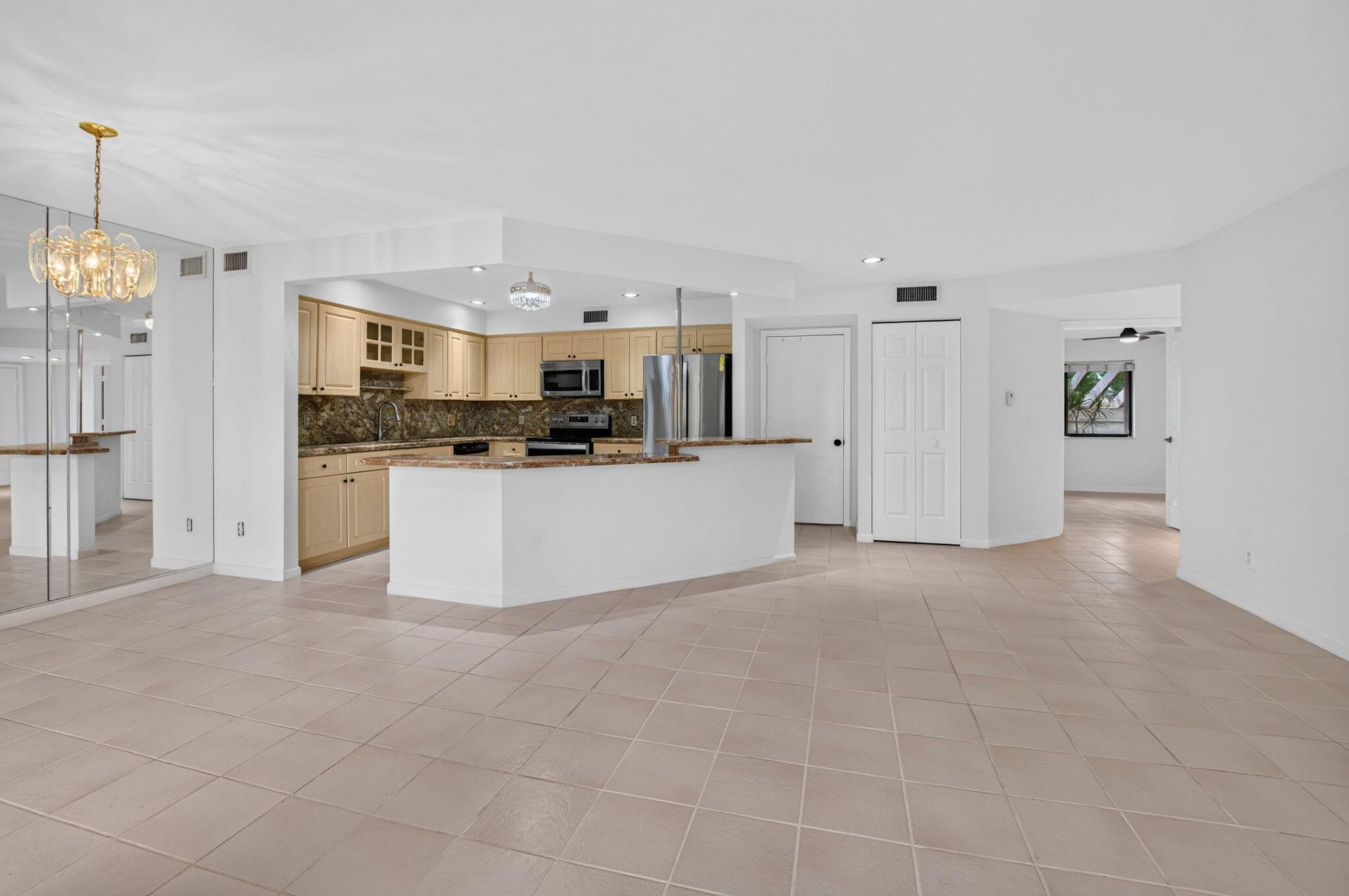 5731 Coach House Circle, Unit A, Boca Raton, FL 33486 Photo
