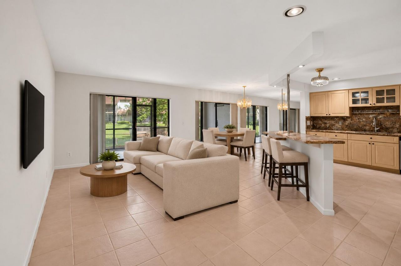 5731 Coach House Circle, Unit A, Boca Raton, FL 33486 Photo
