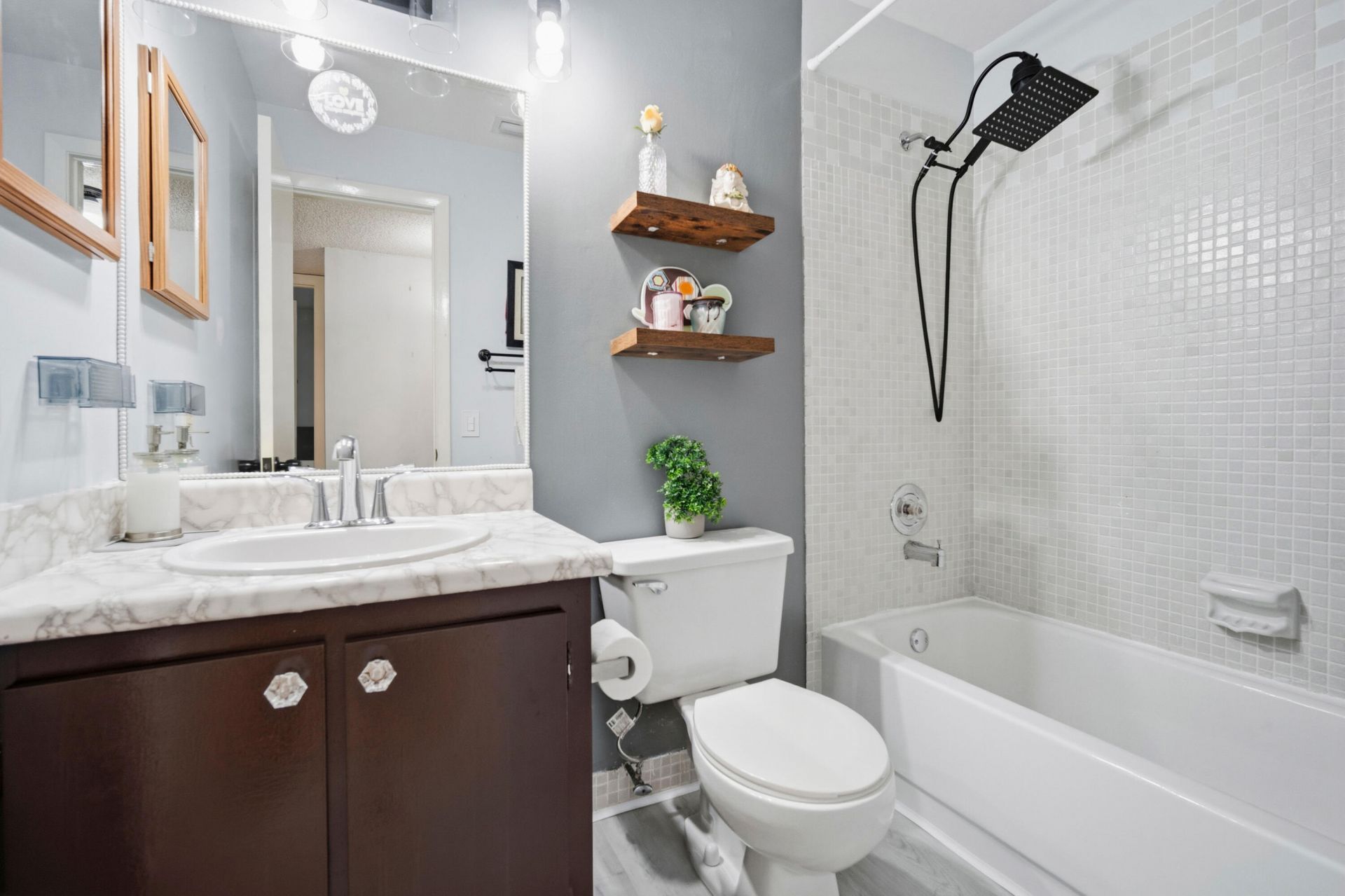 9965 N Belfort Circle, Unit 209, Tamarac, FL 33321 Photo
