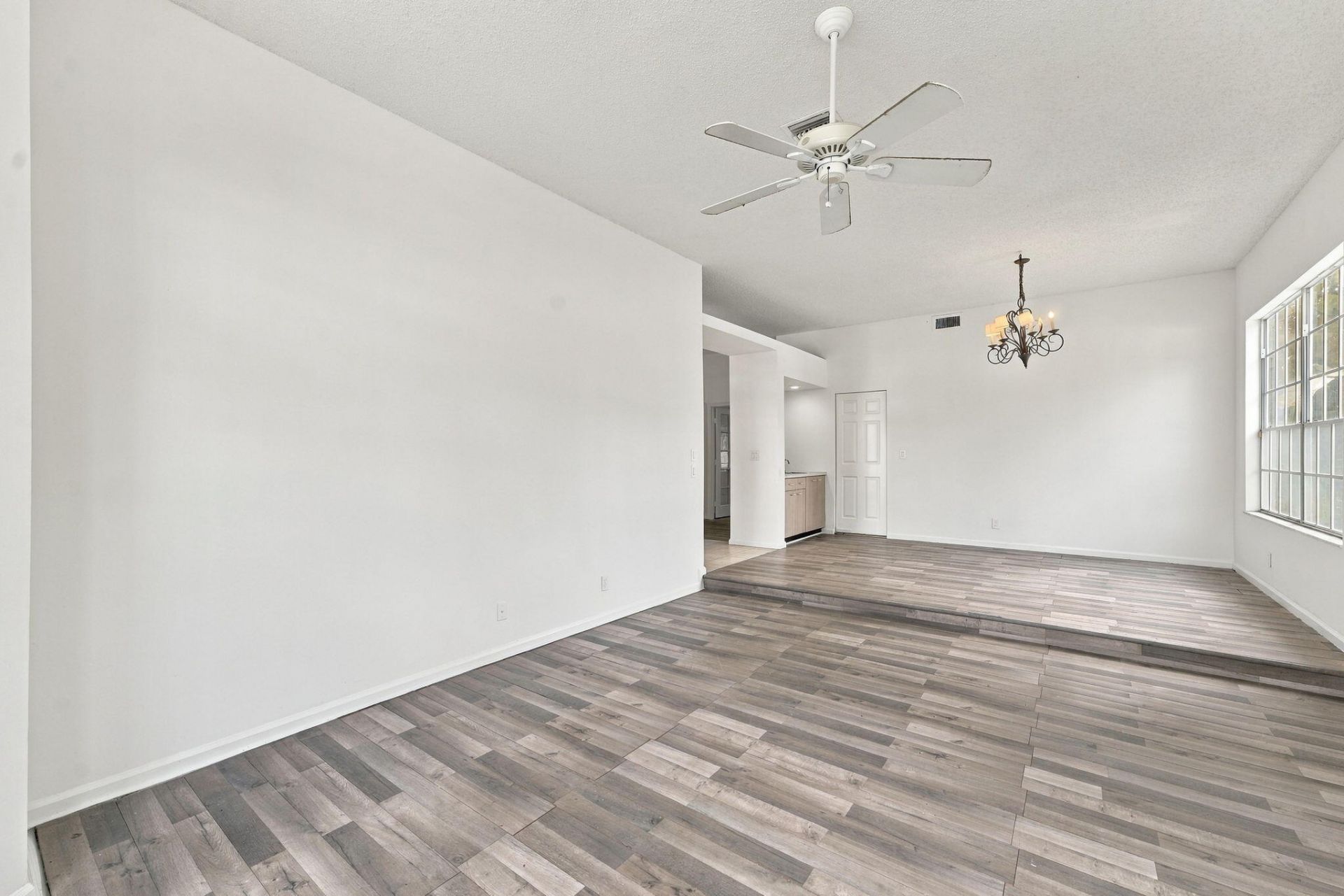 1015 Lake Breeze Drive, Wellington, FL 33414 Photo