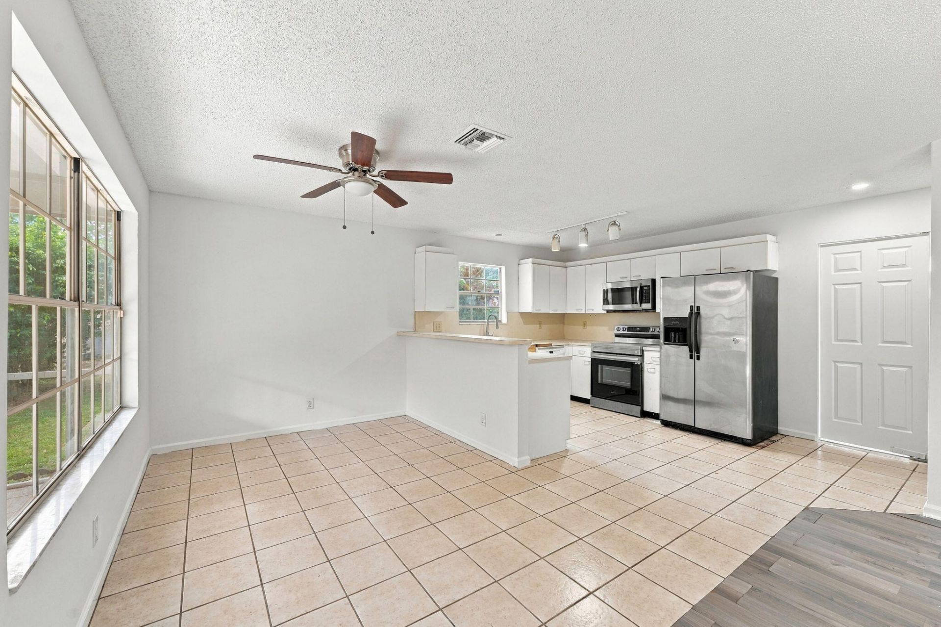 1015 Lake Breeze Drive, Wellington, FL 33414 Photo