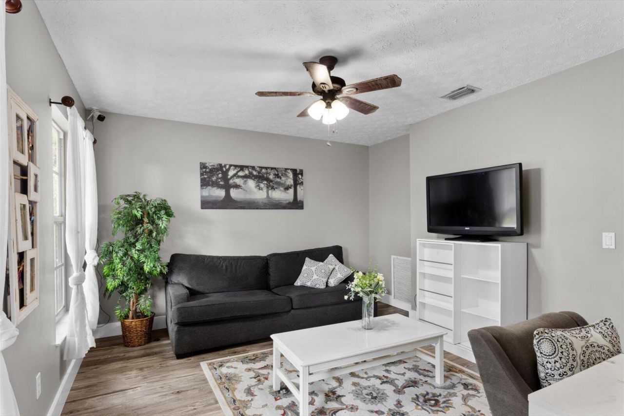10612 Pine Cone Lane, Fort Pierce, FL 34945 Photo