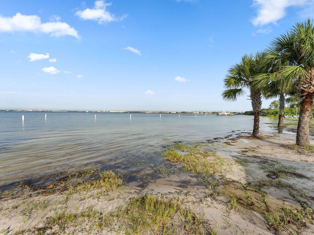 1916 Rio Vista Drive, Fort Pierce, FL 34949 Photo