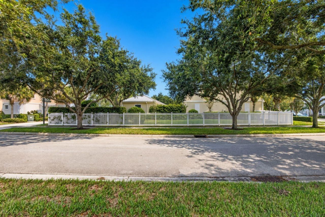 1043 Key Largo Street, Jupiter, FL 33458 Photo