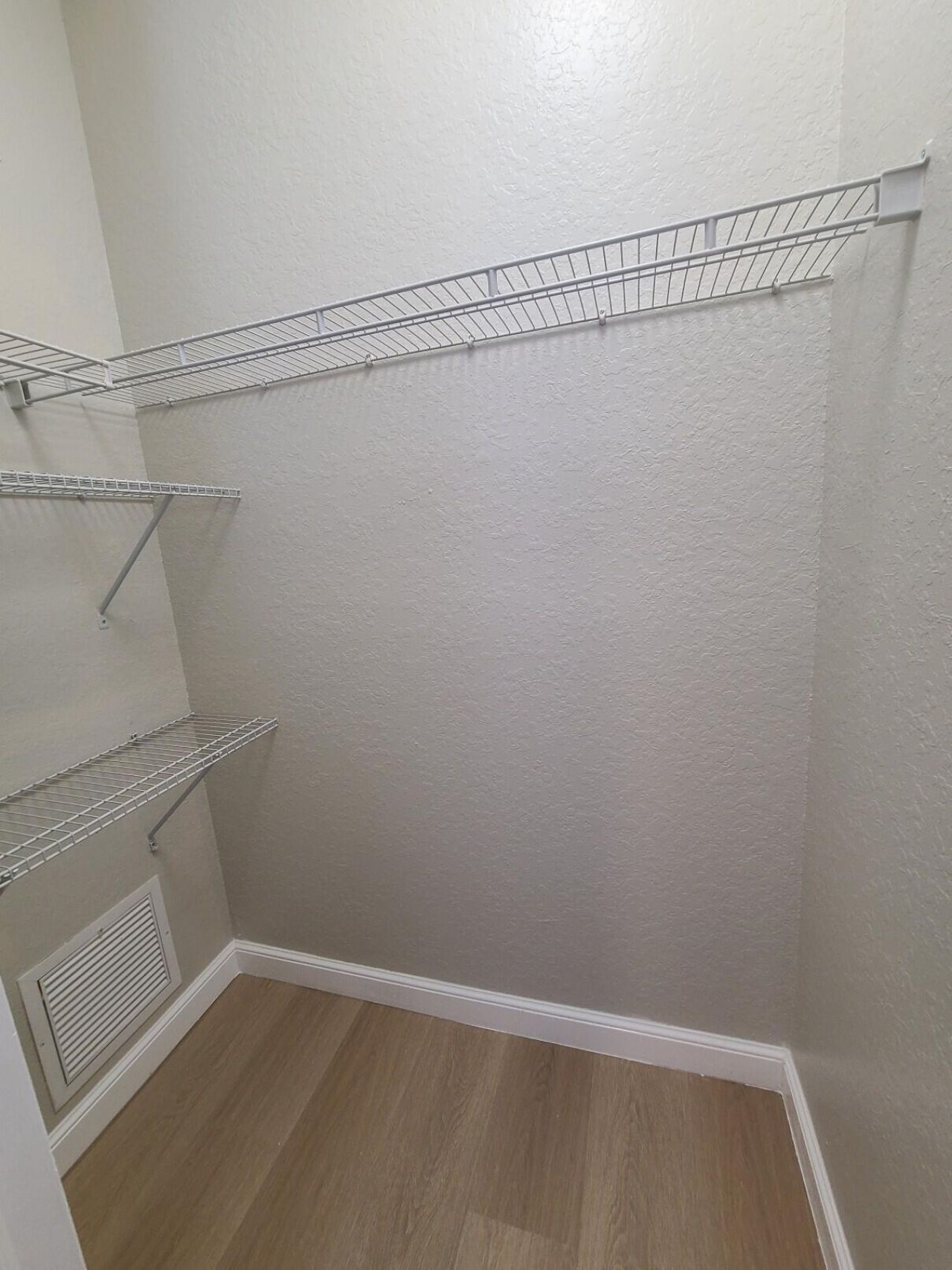 590 Amador Lane, Unit 6, West Palm Beach, FL 33401 Photo