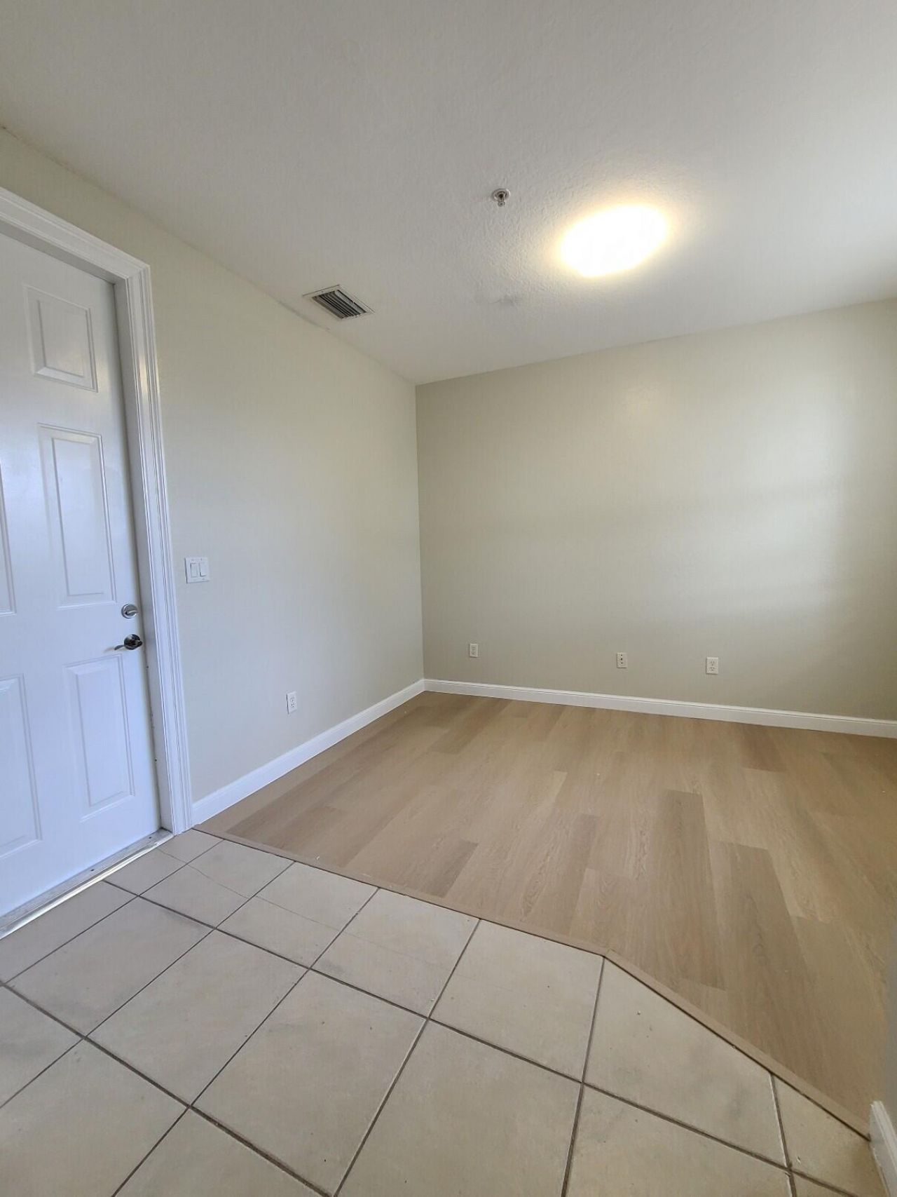 590 Amador Lane, Unit 6, West Palm Beach, FL 33401 Photo