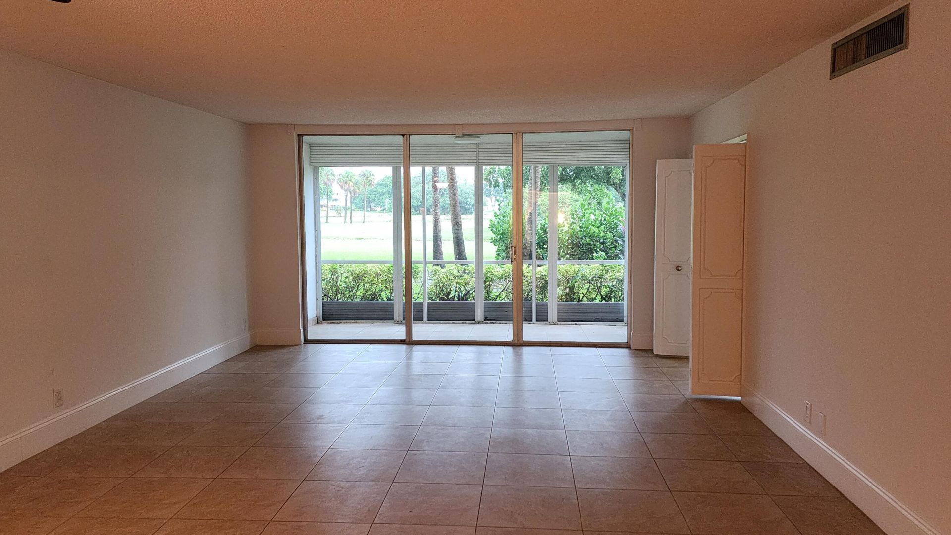 2851 S Palm Aire Drive, Unit 101, Pompano Beach, FL 33069 Photo