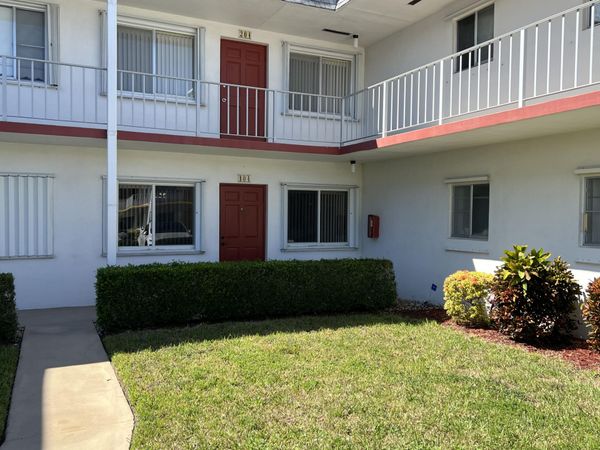 3320 Lake Osborne Drive, Lake Worth Beach, FL 33461