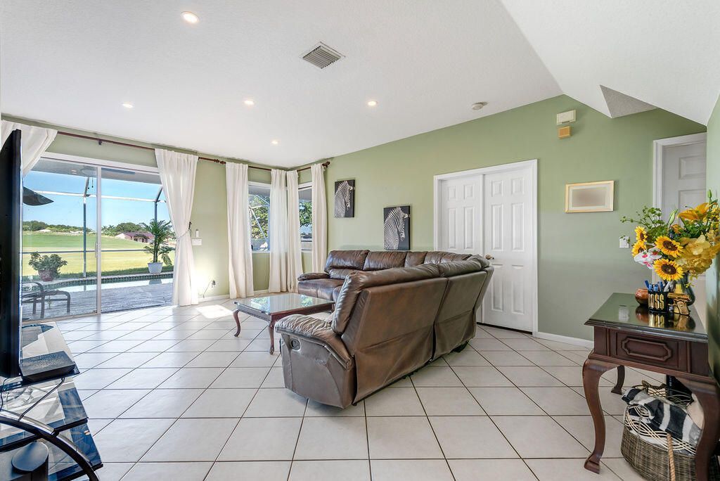 1233 Avondale Lane, West Palm Beach, FL 33409 Photo