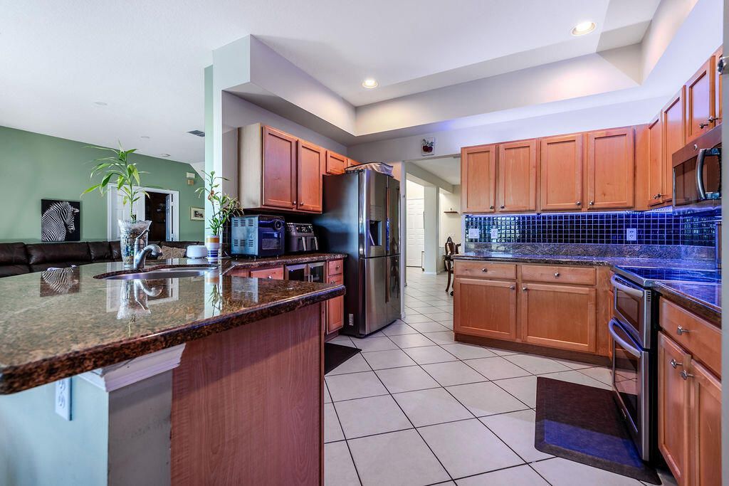 1233 Avondale Lane, West Palm Beach, FL 33409 Photo