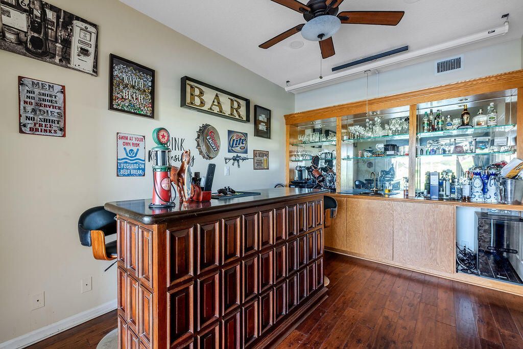 1233 Avondale Lane, West Palm Beach, FL 33409 Photo