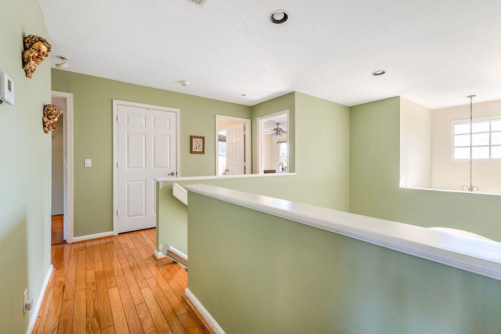 1233 Avondale Lane, West Palm Beach, FL 33409 Photo