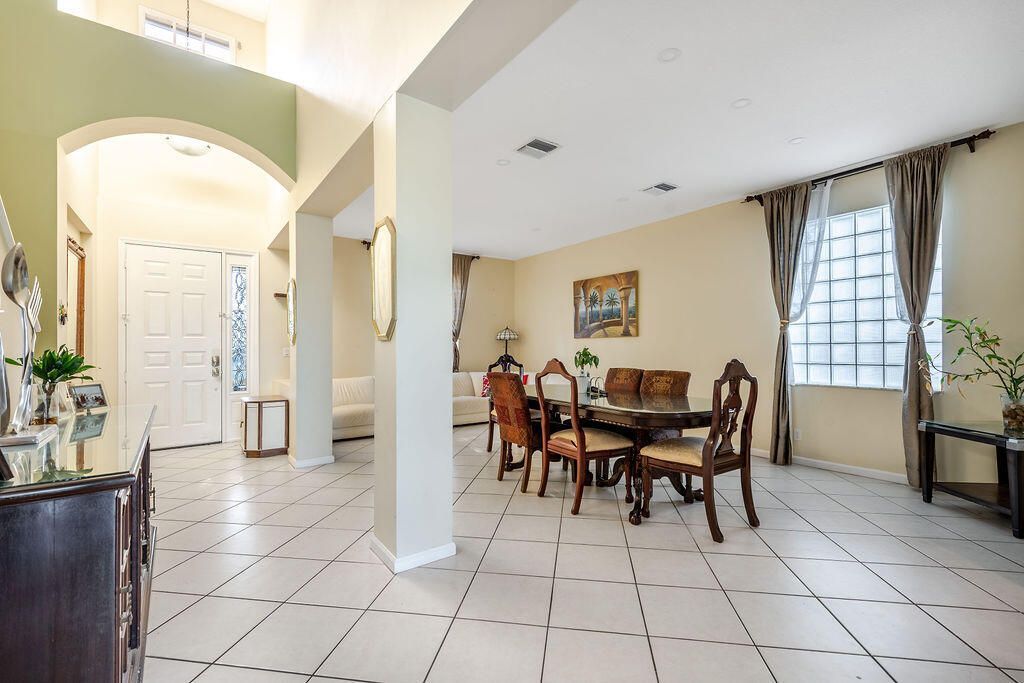 1233 Avondale Lane, West Palm Beach, FL 33409 Photo