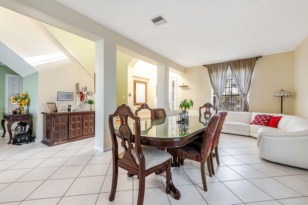 1233 Avondale Lane, West Palm Beach, FL 33409 Photo