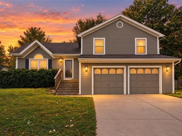 7606 NW 73rd Court, Kansas City, MO 64152