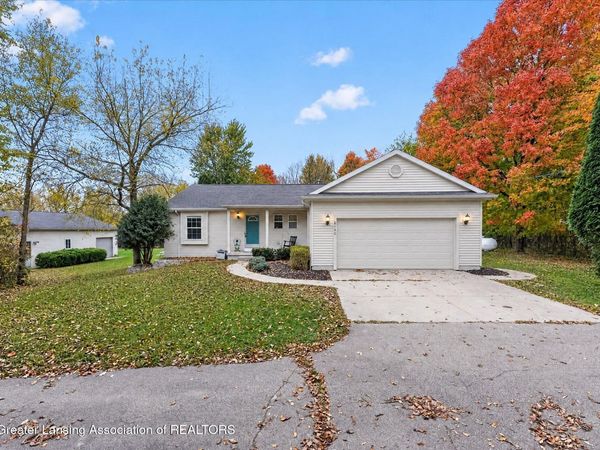 5180 W State Road, Lansing, MI 48906