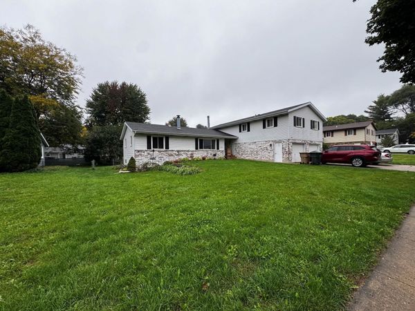 1302-1304 S Thompson Drive, Madison, WI 53716