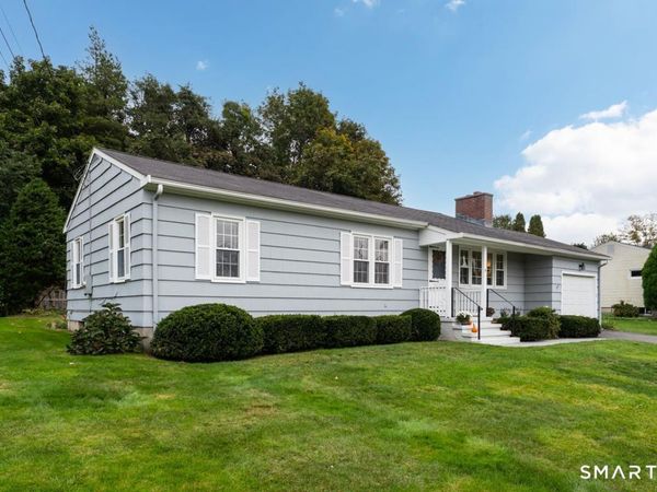 9 Victoria, Branford, CT 06405