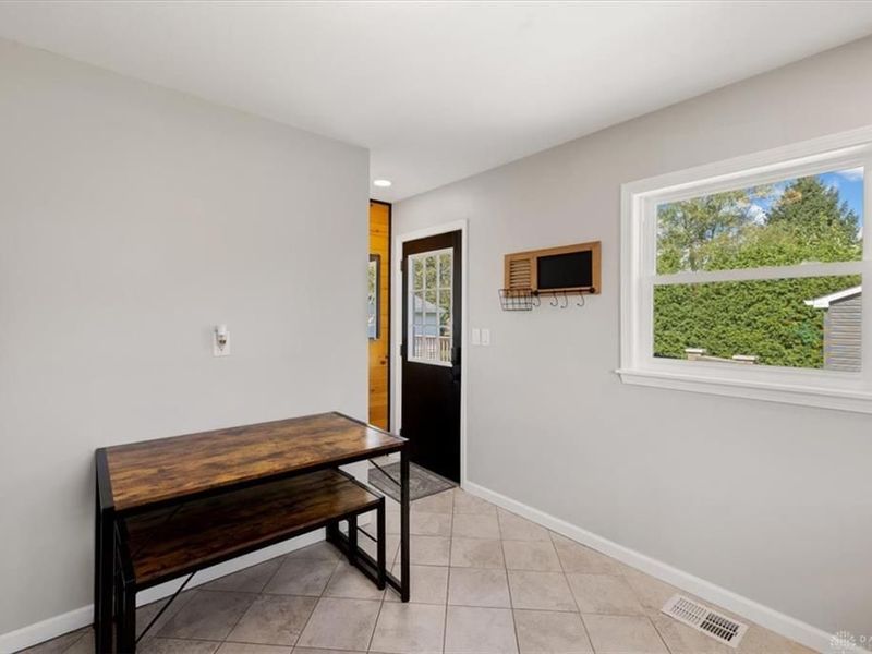1415 Fleet Road, Troy, OH 45373 Photo 10