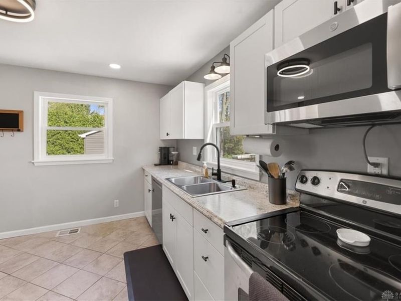 1415 Fleet Road, Troy, OH 45373 Photo 8