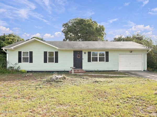 111 Riegel Drive, Hubert, NC 28539