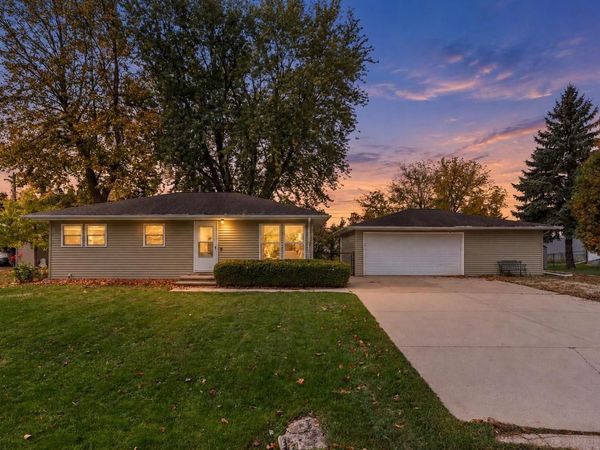 1487 DEERWOOD DRIVE, Neenah, WI 54956
