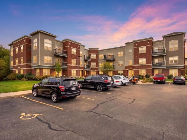 5192 Sassafras Drive, Unit 211, Fitchburg, WI 53711
