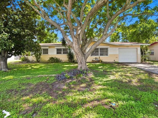 6226 42ND AVENUE N, ST PETERSBURG, FL 33709
