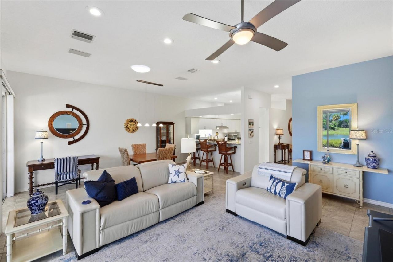 687 Lakescene Drive, Venice, FL 34293 Photo