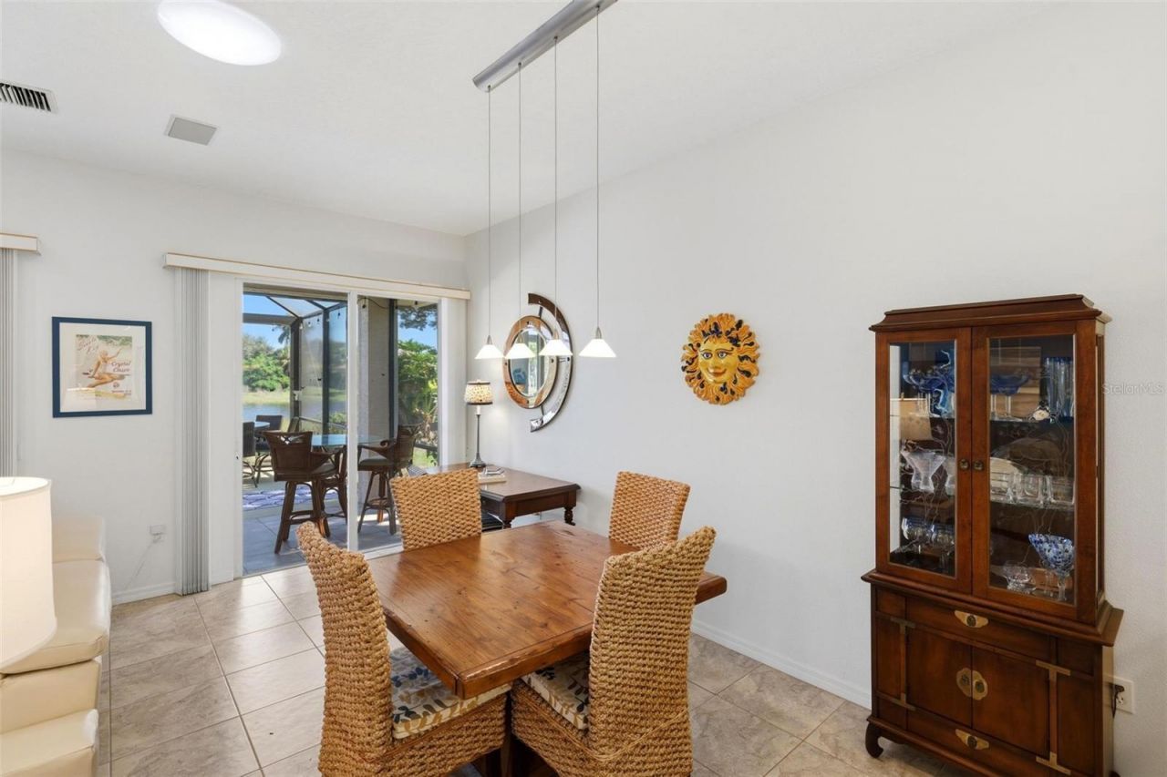 687 Lakescene Drive, Venice, FL 34293 Photo
