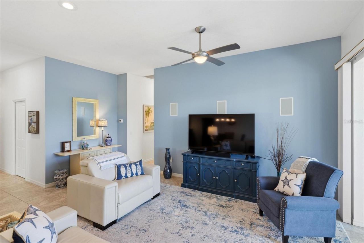 687 Lakescene Drive, Venice, FL 34293 Photo