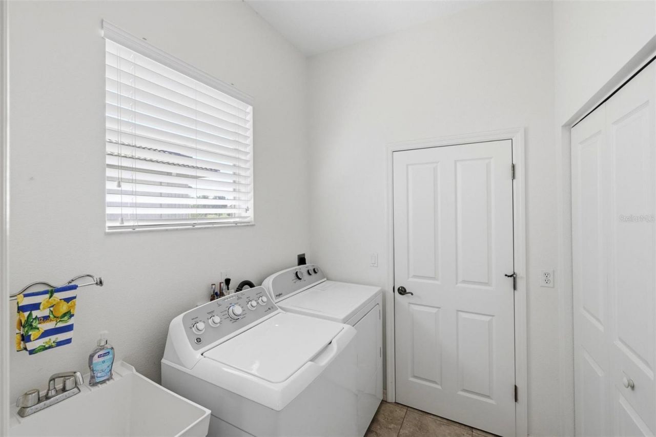 687 Lakescene Drive, Venice, FL 34293 Photo