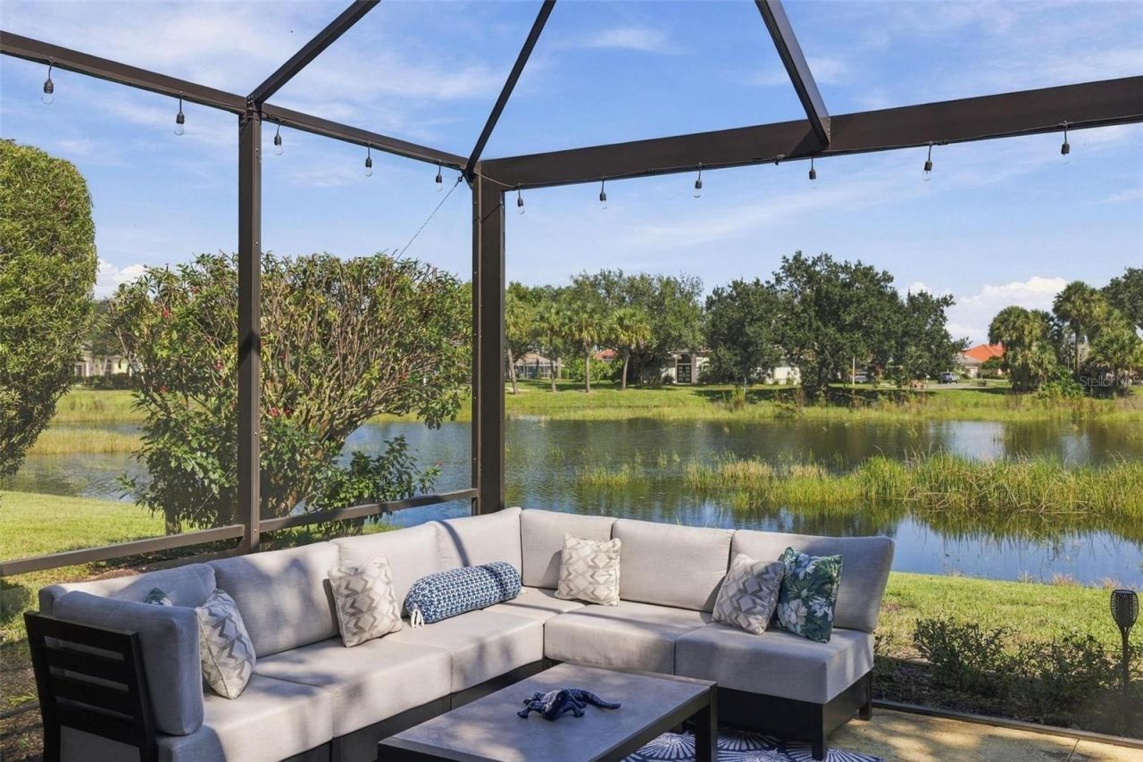 687 Lakescene Drive, Venice, FL 34293 Photo