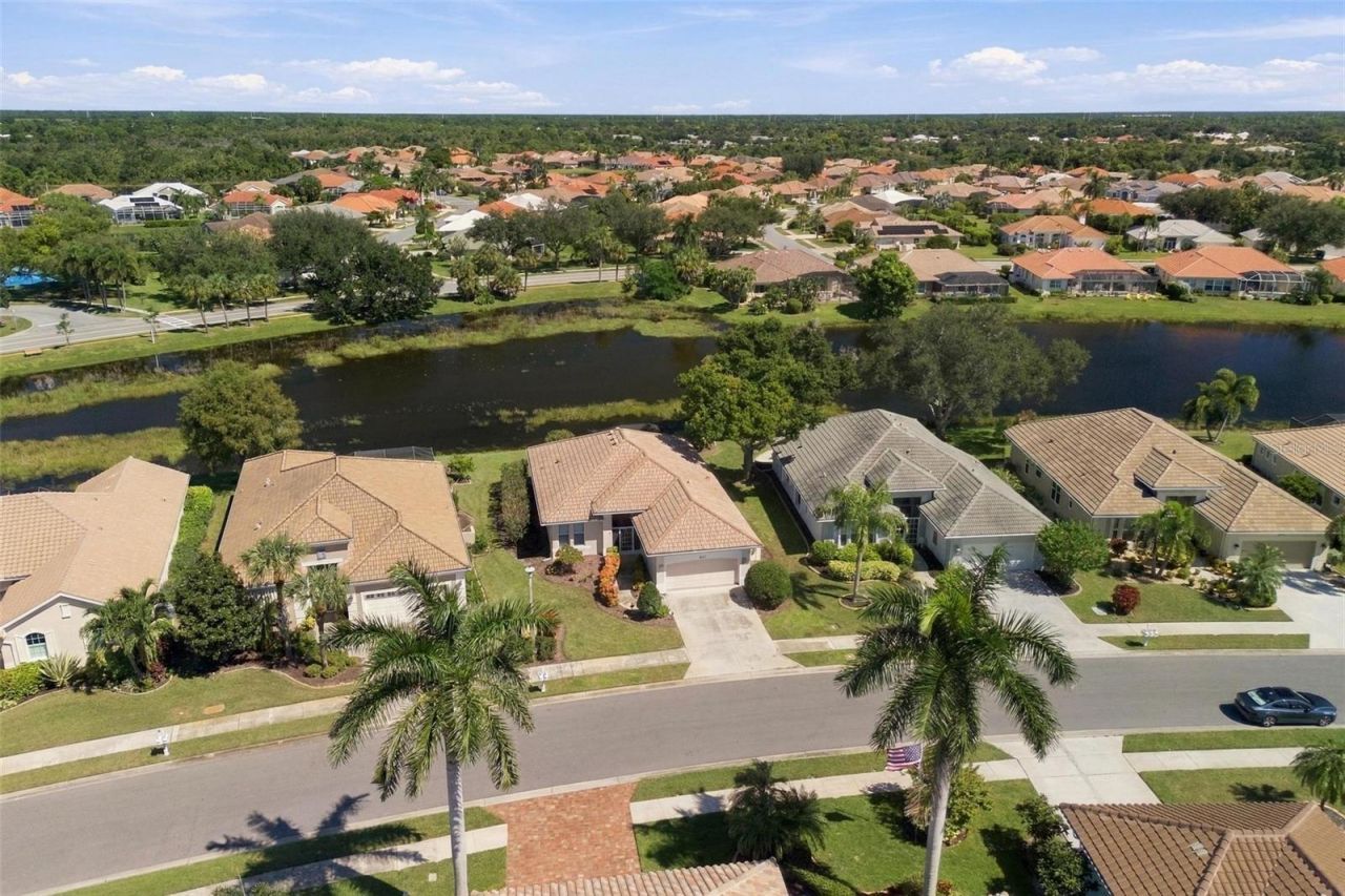 687 Lakescene Drive, Venice, FL 34293 Photo