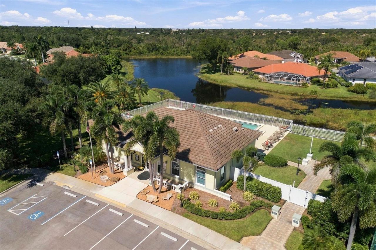 687 Lakescene Drive, Venice, FL 34293 Photo