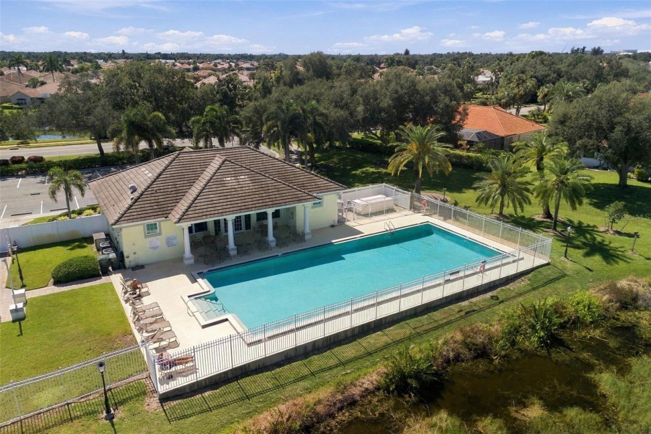 687 Lakescene Drive, Venice, FL 34293 Photo