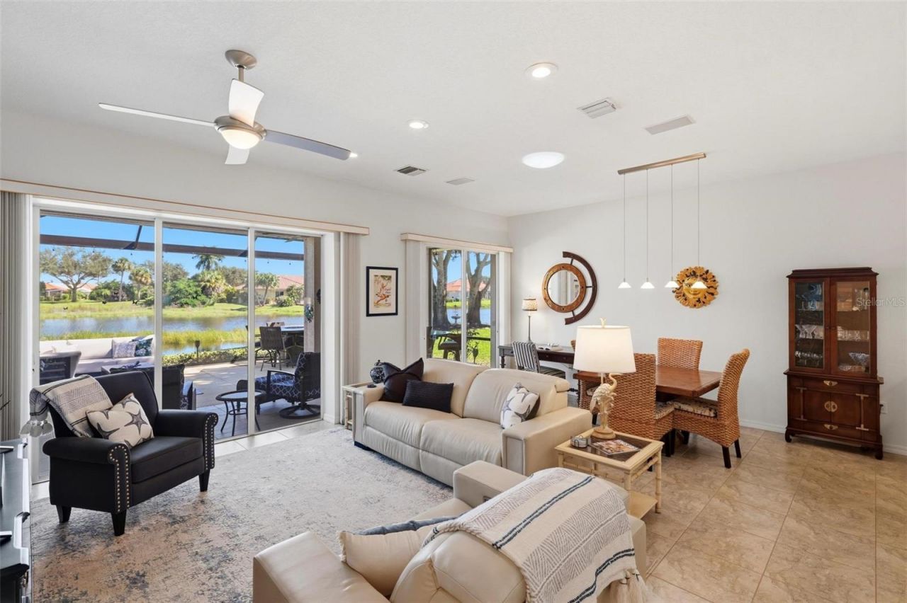 687 Lakescene Drive, Venice, FL 34293 Photo