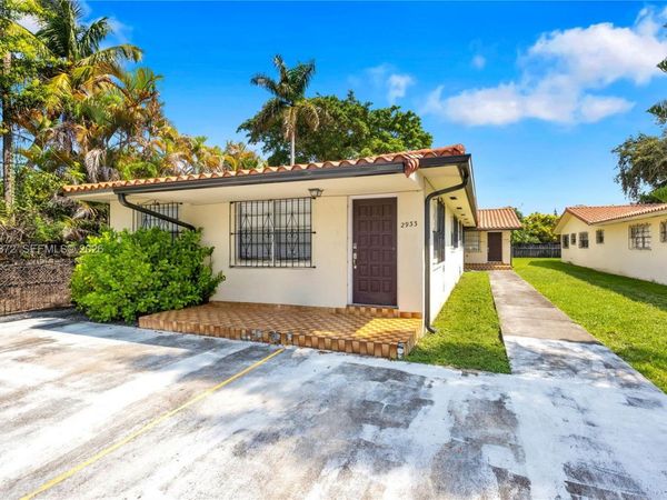 2935 SW 35th Ave , Miami, FL 33133