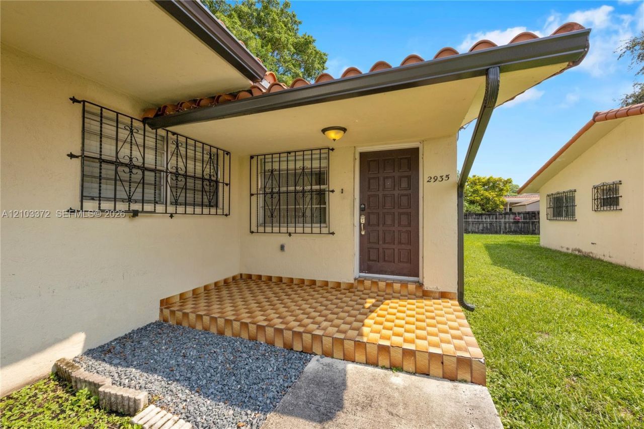 2935 SW 35th Ave, Miami, FL 33133 Photo