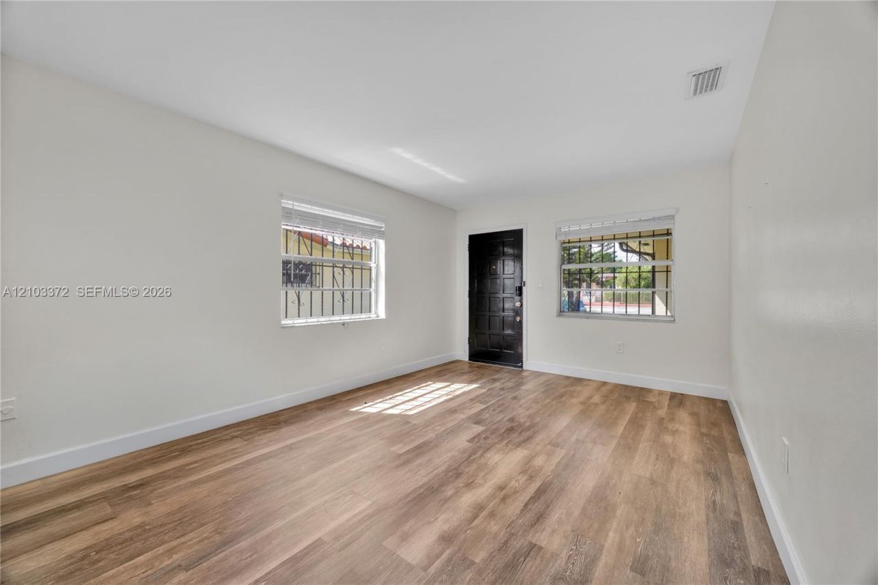 2935 SW 35th Ave, Miami, FL 33133 Photo