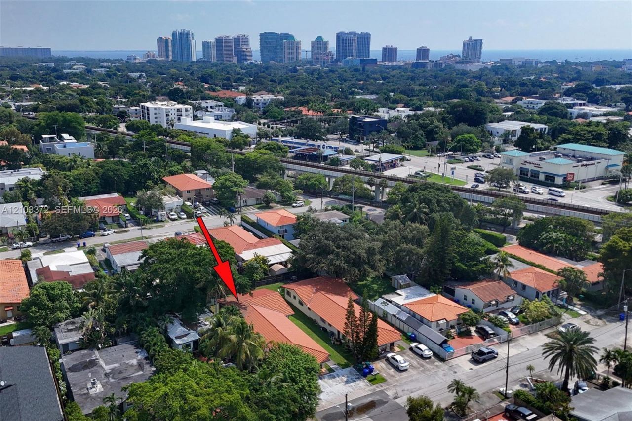 2935 SW 35th Ave, Miami, FL 33133 Photo