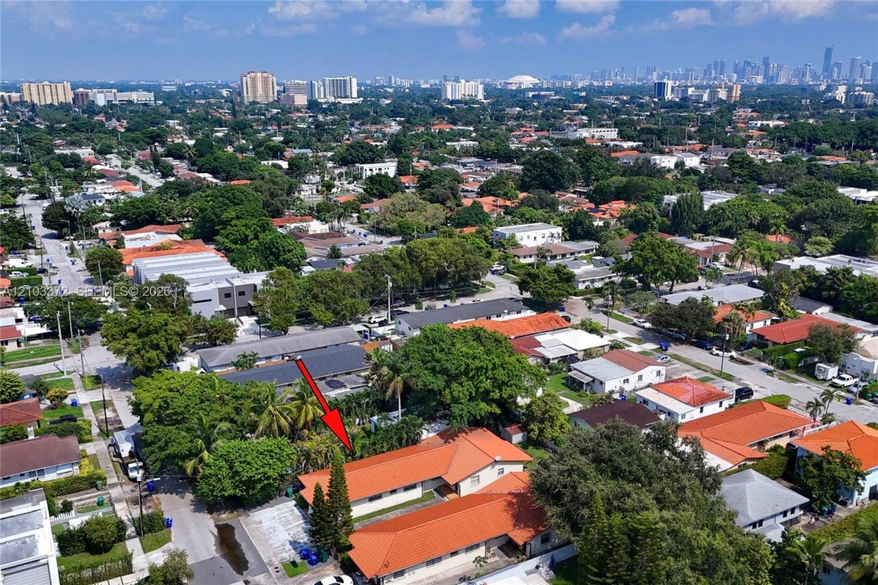 2935 SW 35th Ave, Miami, FL 33133 Photo