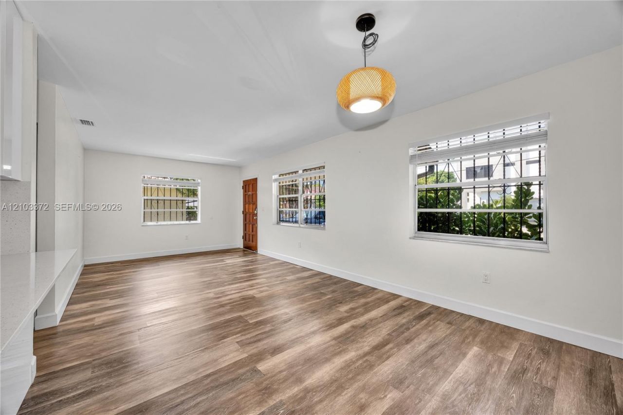 2935 SW 35th Ave, Miami, FL 33133 Photo