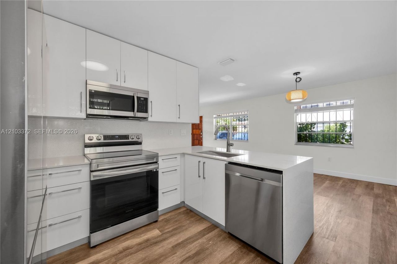 2935 SW 35th Ave, Miami, FL 33133 Photo