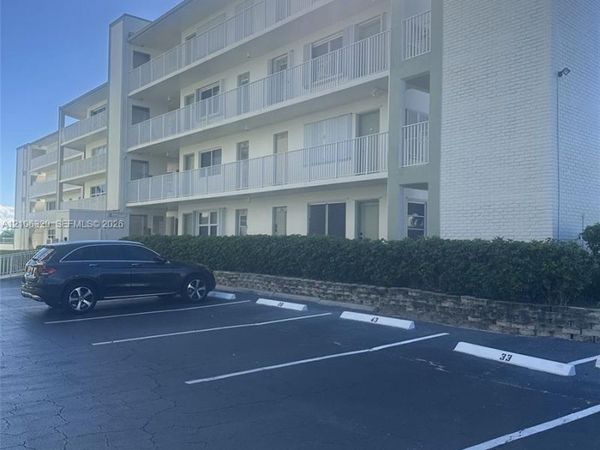 3600 N Ocean Dr , Unit 423, Riviera Beach, FL 33404
