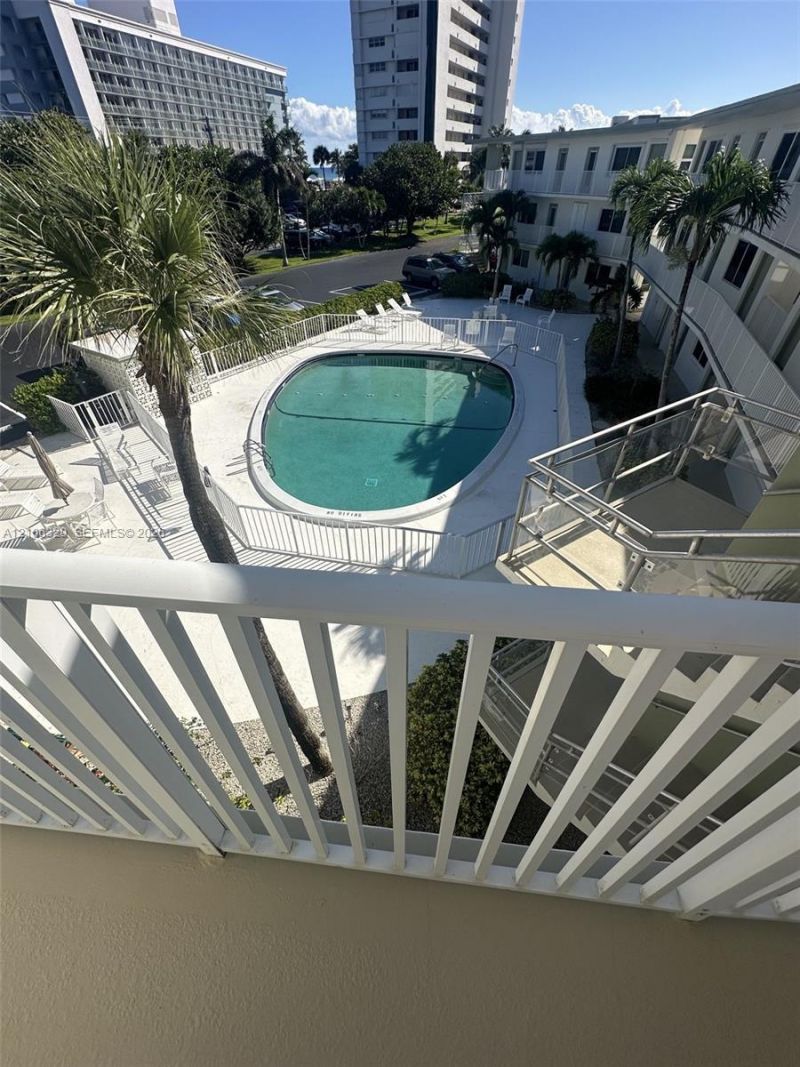 3600 N Ocean Dr , Unit 423, Riviera Beach, FL 33404 Photo